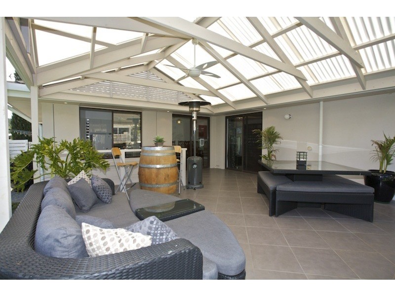 6 Daina  Court, Coromandel Valley SA 5051