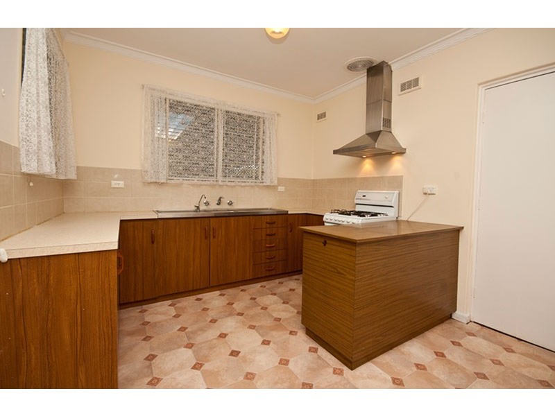 16 Macklin Street, Sturt SA 5047