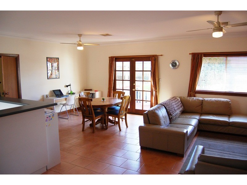 20A Albert Street, Semaphore SA 5019