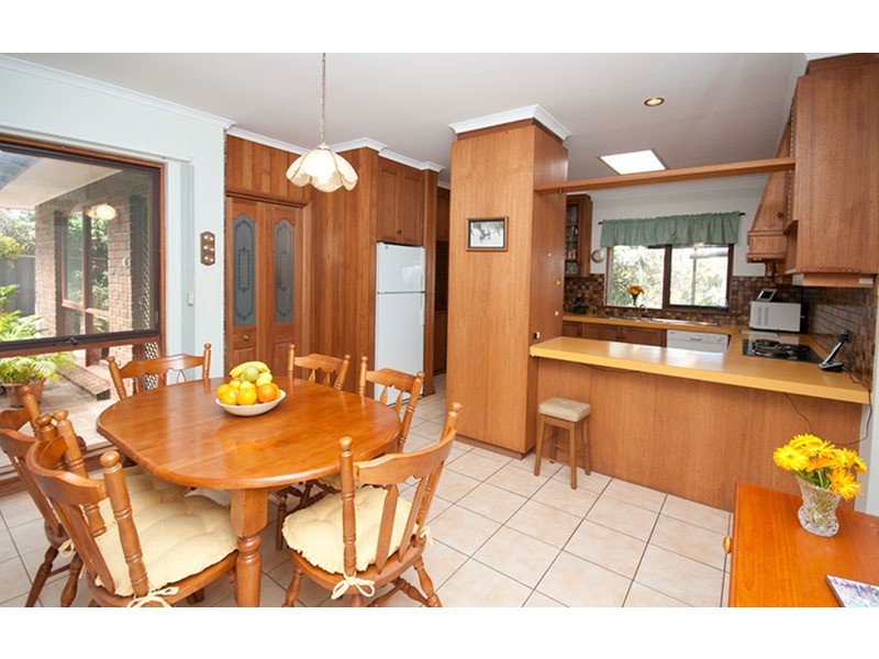 33 Eve Road, Bellevue Heights SA 5050