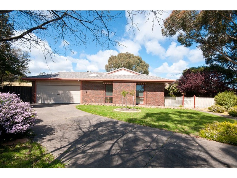33 Eve Road, Bellevue Heights SA 5050