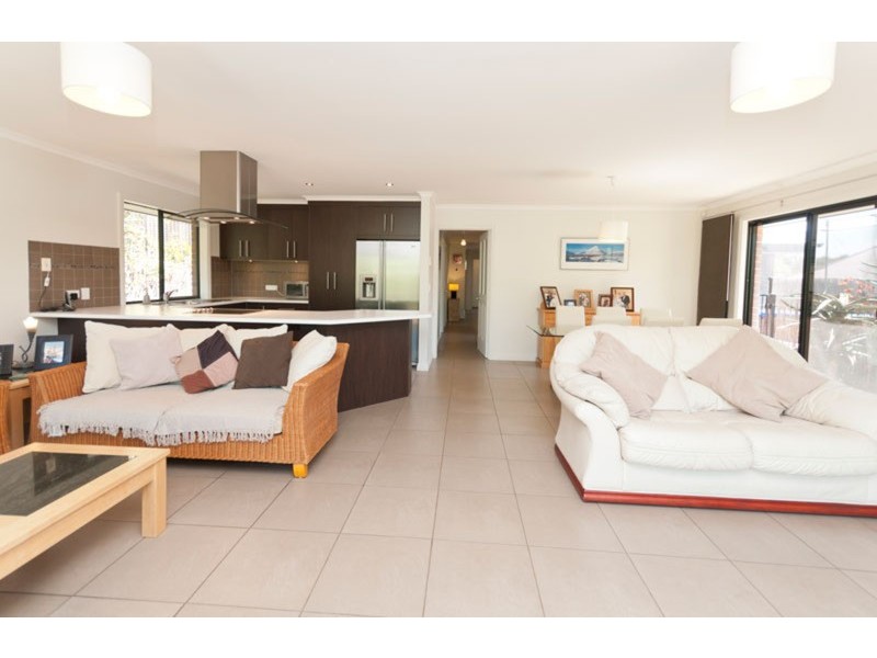 11 Mews Way, Coromandel Valley SA 5051