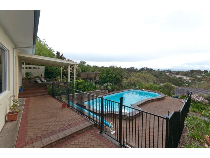 98 Shepherds Hill Road, Bellevue Heights SA 5050