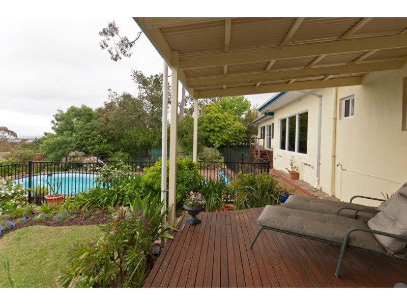 98 Shepherds Hill Road, Bellevue Heights SA 5050