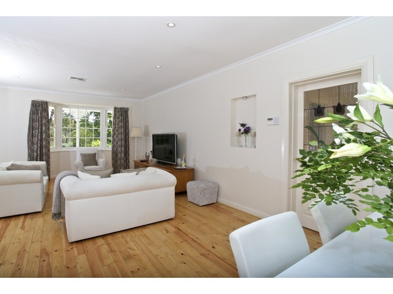 1 Craiglee Drive, Coromandel Valley SA 5051