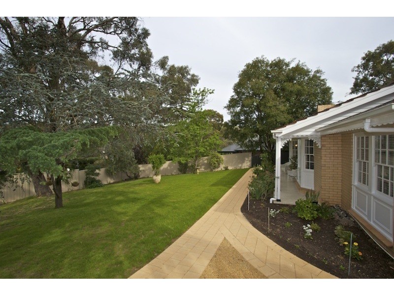1 Craiglee Drive, Coromandel Valley SA 5051
