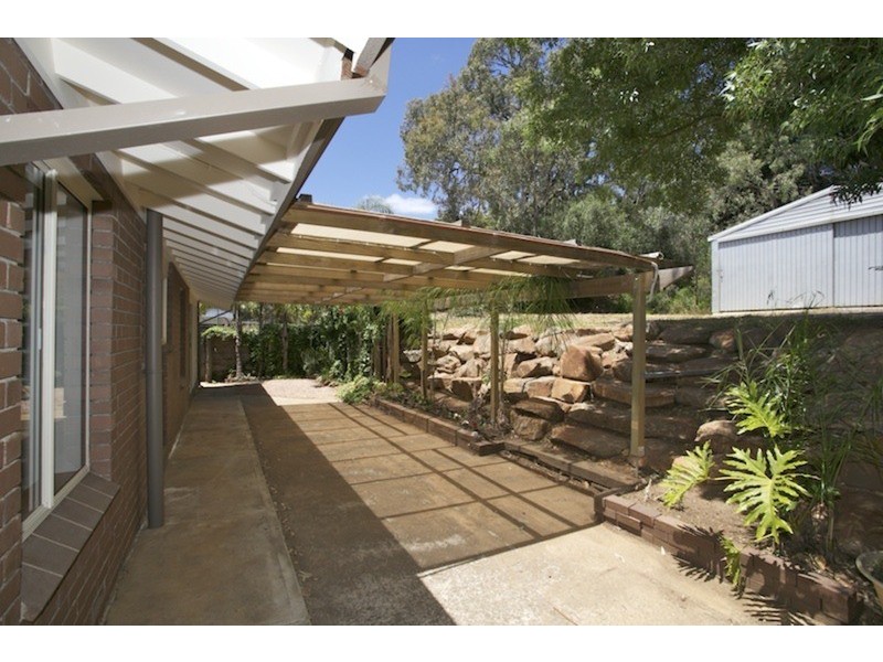 8 Almond Court, Coromandel Valley SA 5051