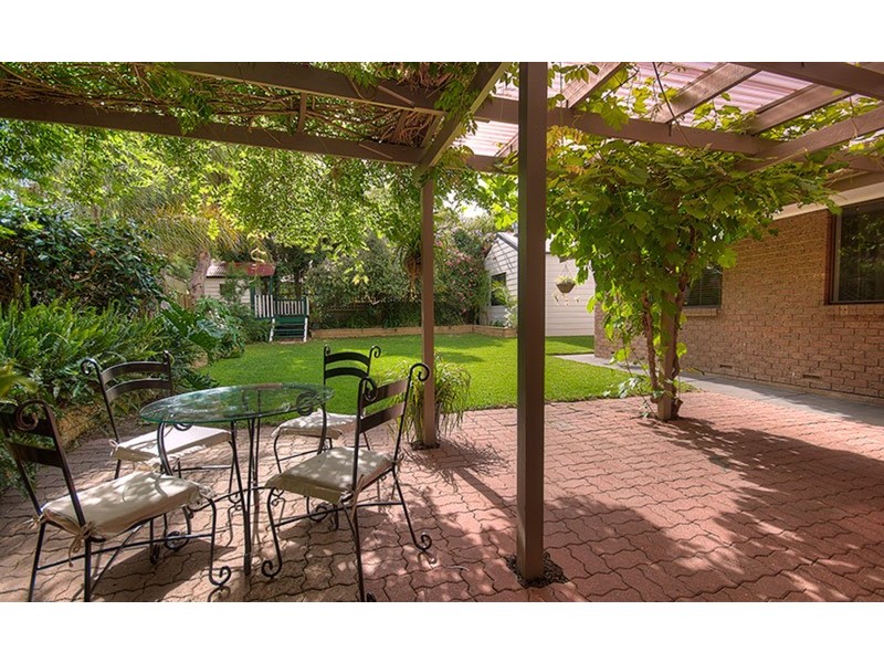 15 Dew Street, Aberfoyle Park SA 5159