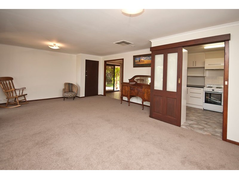 15 Dew Street, Aberfoyle Park SA 5159