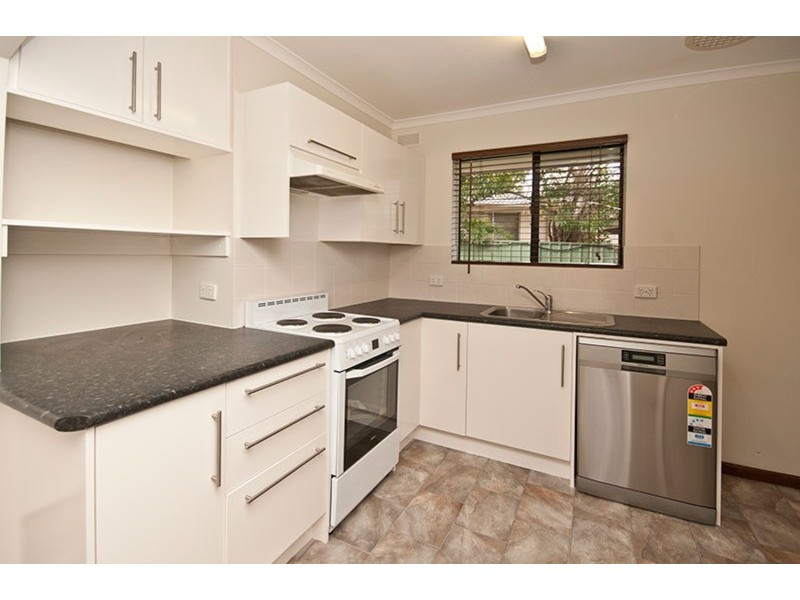 15 Dew Street, Aberfoyle Park SA 5159