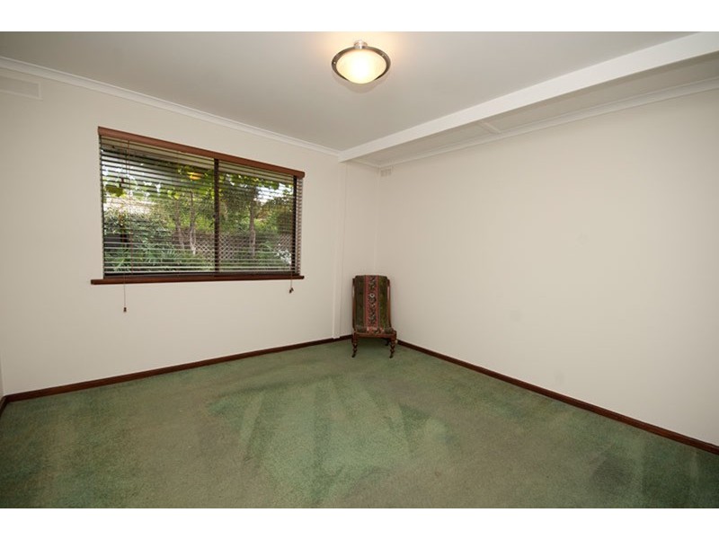 15 Dew Street, Aberfoyle Park SA 5159