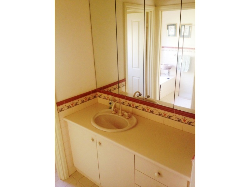 64 Glendale Avenue, Flagstaff Hill SA 5159