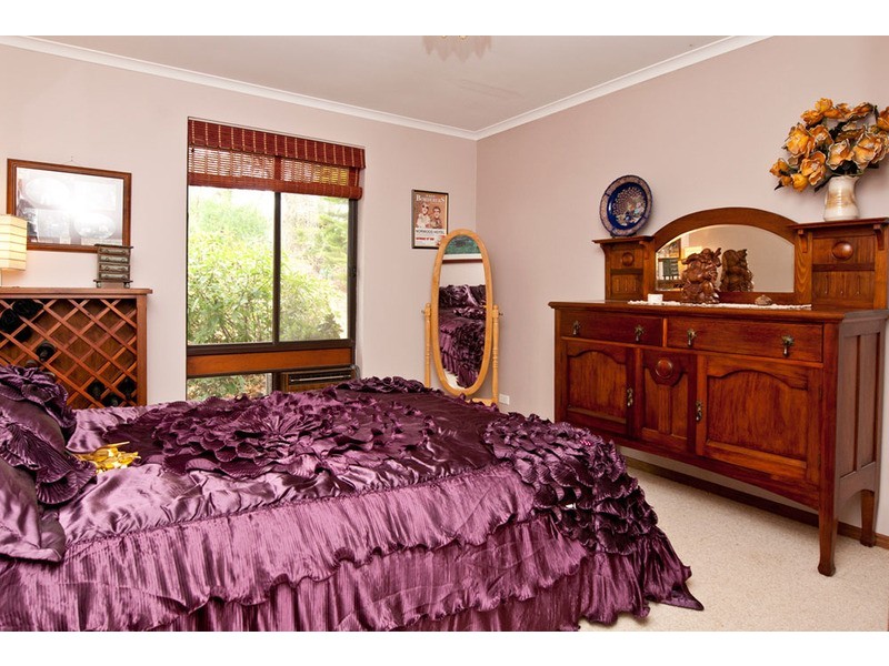 18 Barbara Crescent, Coromandel Valley SA 5051