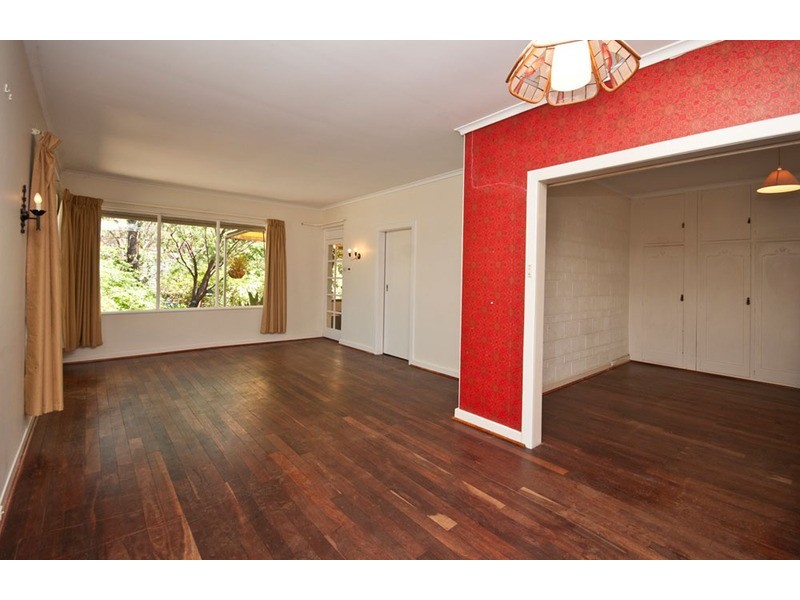 7 Parham Road, Eden Hills SA 5050