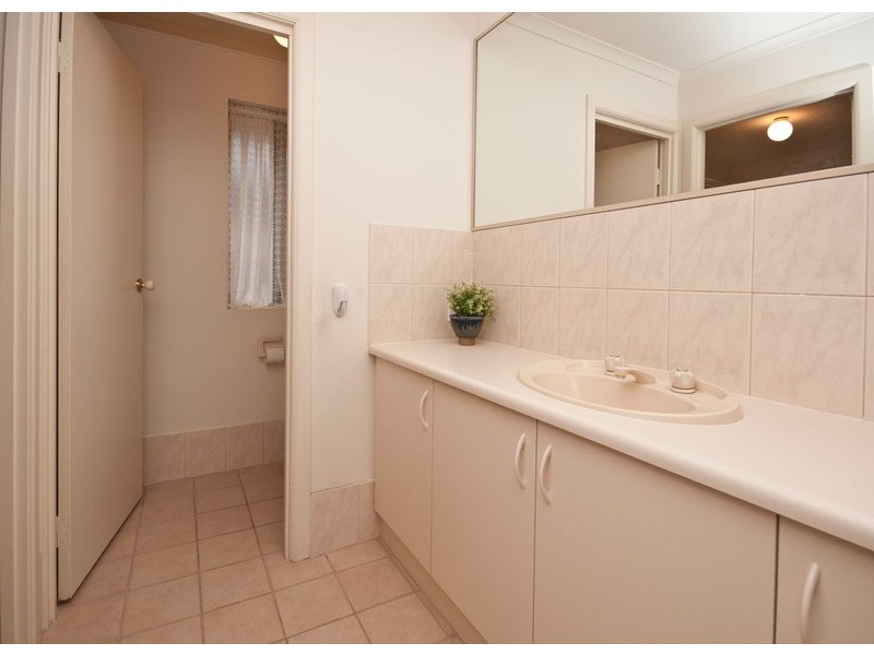 42 Kensington Street, Clovelly Park SA 5042