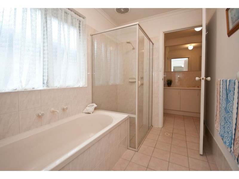 42 Kensington Street, Clovelly Park SA 5042