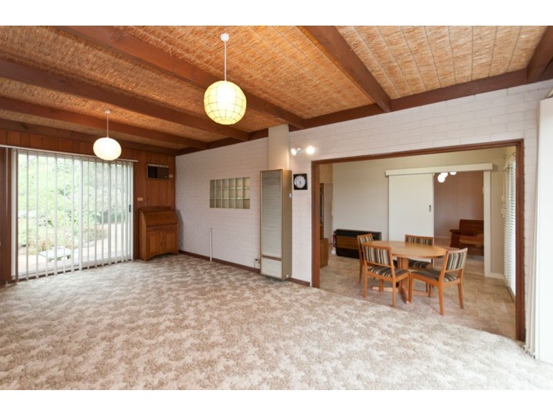 2 Ward Avenue, Eden Hills SA 5050