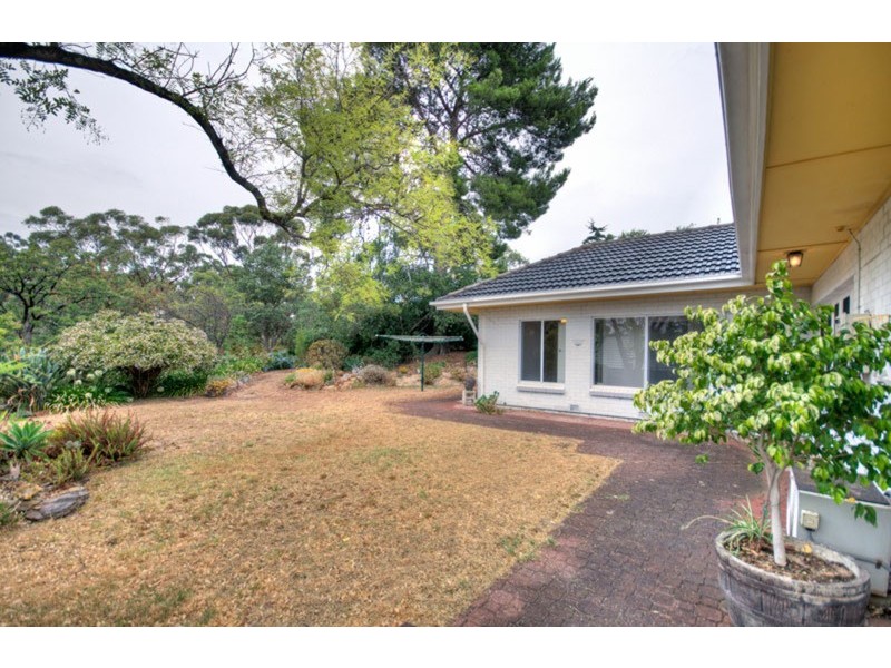 2 Ward Avenue, Eden Hills SA 5050