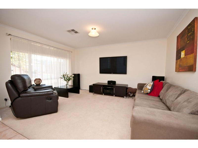 2 Amelio Walk, Flagstaff Hill SA 5159