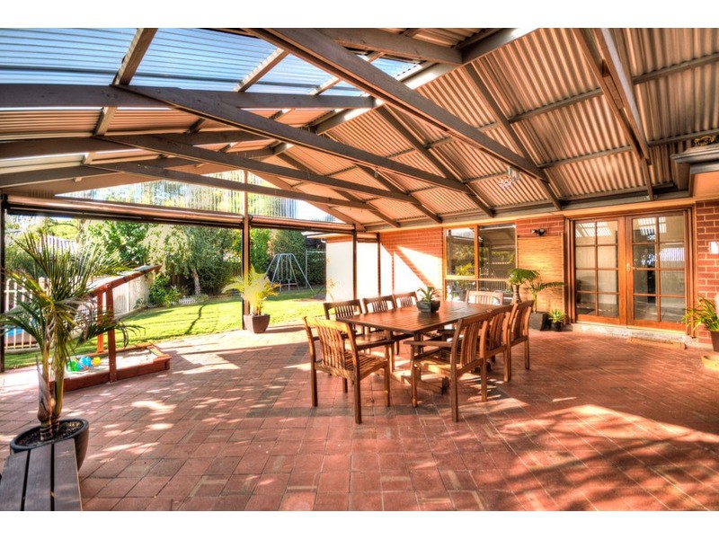 2 Amelio Walk, Flagstaff Hill SA 5159