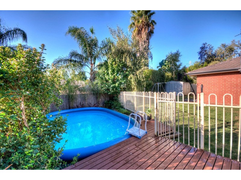 2 Amelio Walk, Flagstaff Hill SA 5159