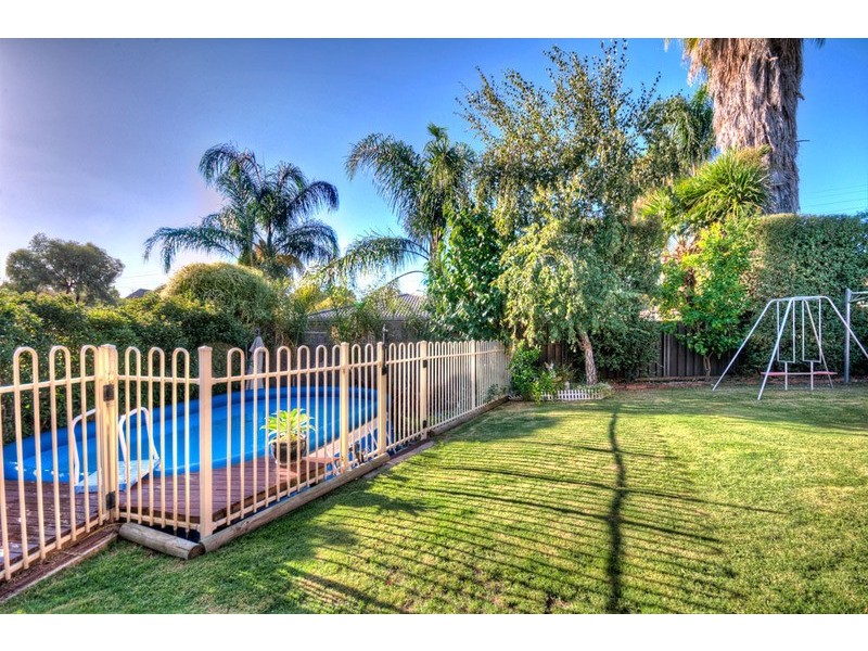 2 Amelio Walk, Flagstaff Hill SA 5159