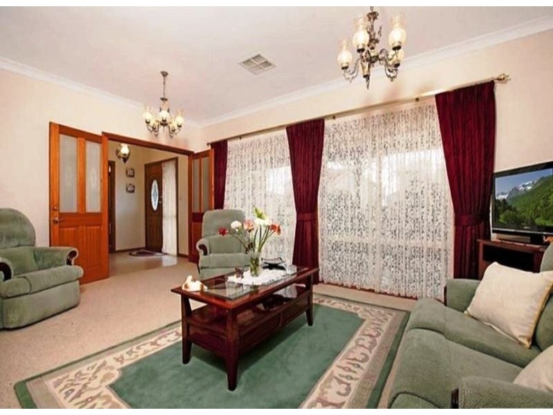 35 Maidencombe Drive, Moana SA 5169