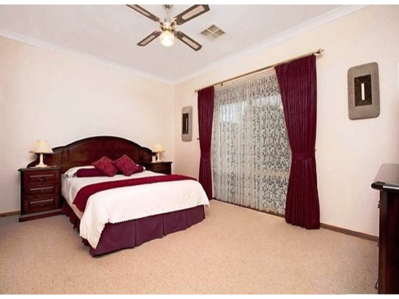 35 Maidencombe Drive, Moana SA 5169