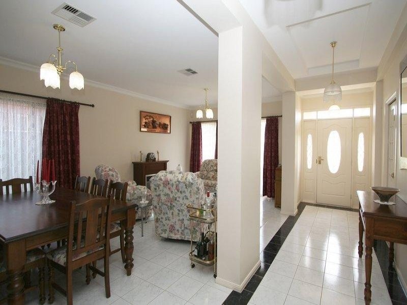 27 Shearwater Drive, Mawson Lakes SA 5095