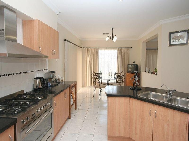 27 Shearwater Drive, Mawson Lakes SA 5095