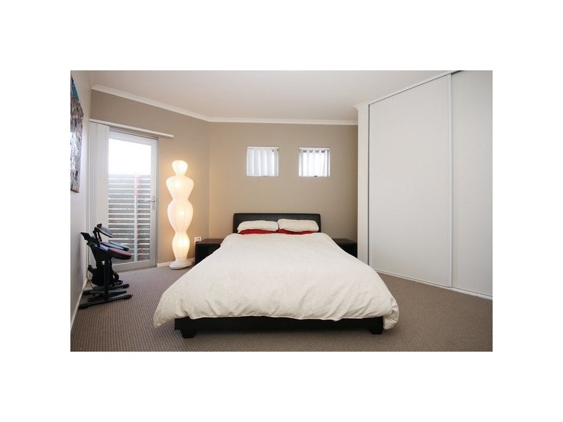 7 Euston Walk, Mawson Lakes SA 5095