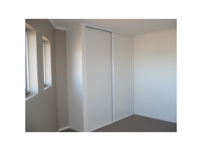7 Euston Walk, Mawson Lakes SA 5095