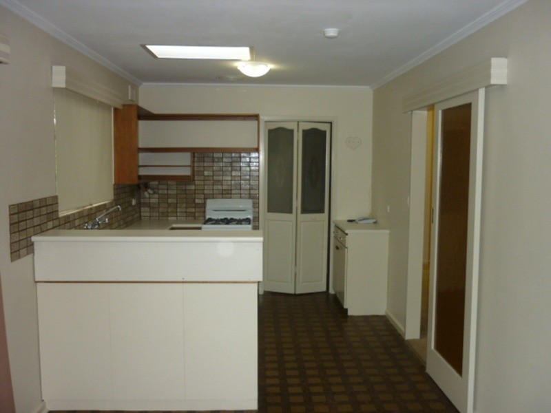 6 Pangari Drive, Fairview Park SA 5126