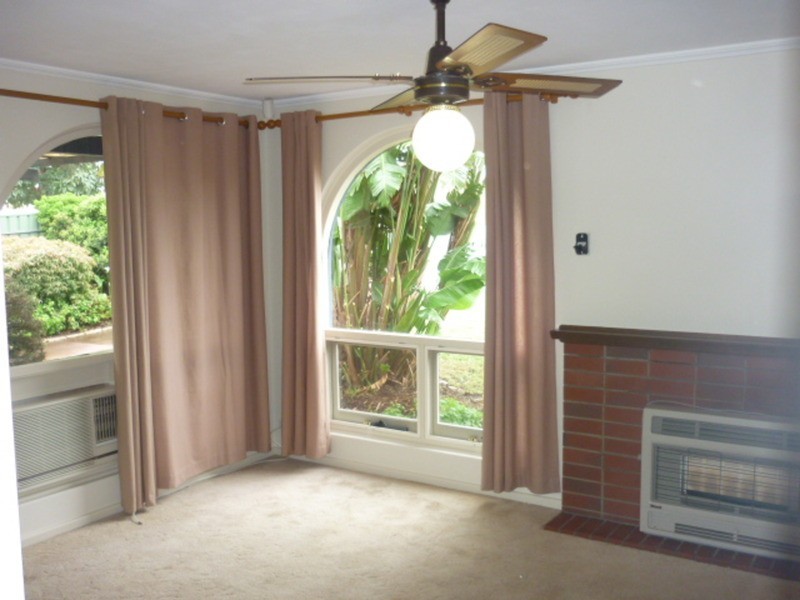 6 Pangari Drive, Fairview Park SA 5126