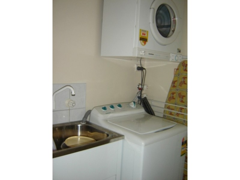 8/17 Eden Street, Adelaide SA 5000