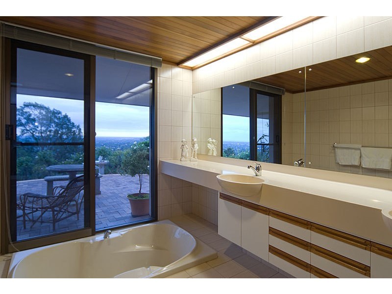 9 Chapman Crescent, Glen Osmond SA 5064