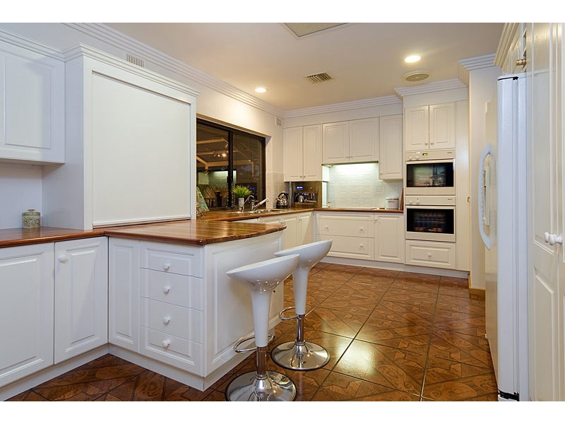 9 Chapman Crescent, Glen Osmond SA 5064