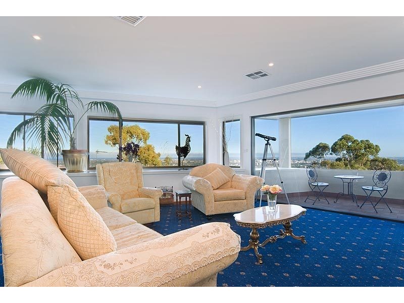 9 Chapman Crescent, Glen Osmond SA 5064