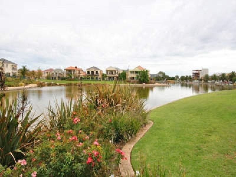 2/7 Euston Walk, Mawson Lakes SA 5095