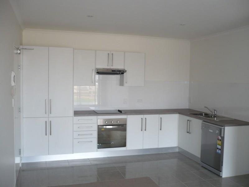 2/7 Euston Walk, Mawson Lakes SA 5095