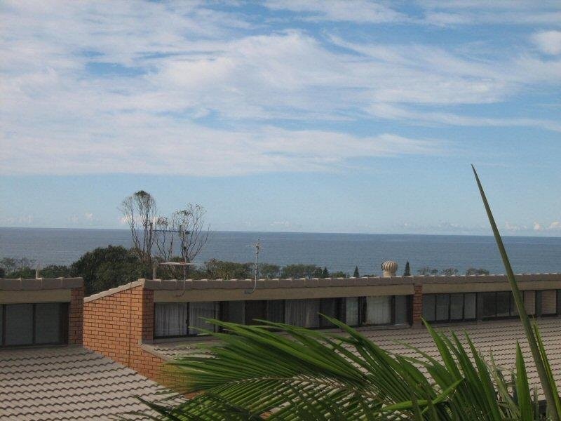 3/2 Langi Place, Ocean Shores NSW 2483