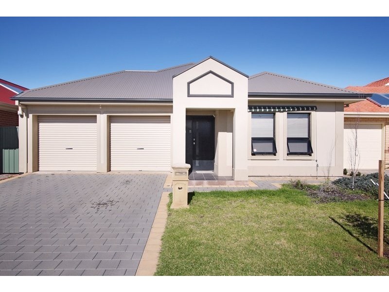 8 Brimpton Avenue, Mawson Lakes SA 5095