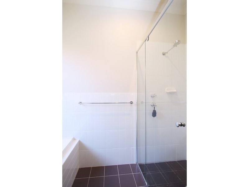 8 Brimpton Avenue, Mawson Lakes SA 5095