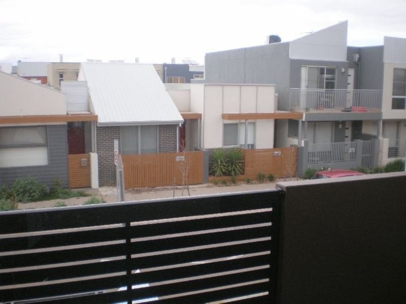 1B Junction Street, Mawson Lakes SA 5095