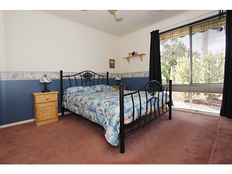 94 Heysen Avenue, Hope Valley SA 5090
