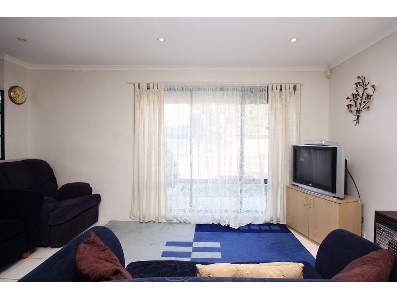 9 Maynard Crescent, Parafield Gardens SA 5107