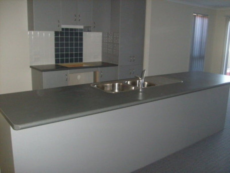 4 Wattle Crescent, Munno Para West SA 5115