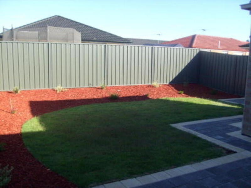 4 Wattle Crescent, Munno Para West SA 5115