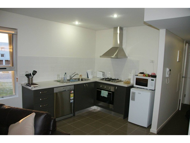 3/32-36 Riverside Street, Mawson Lakes SA 5095