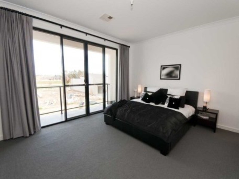 12 Ridley Street, Mawson Lakes SA 5095